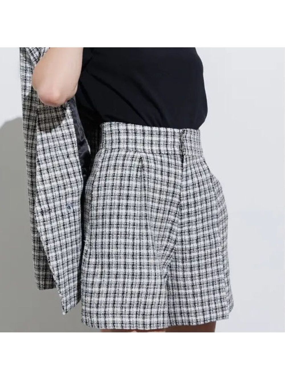 Aaron & Amber Tweed Plaid High Rise Pleated Front Trouser Shorts